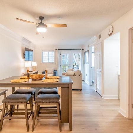 Coastal Luxe Villa By The Beach ヒルトンヘッドアイランド エクステリア 写真